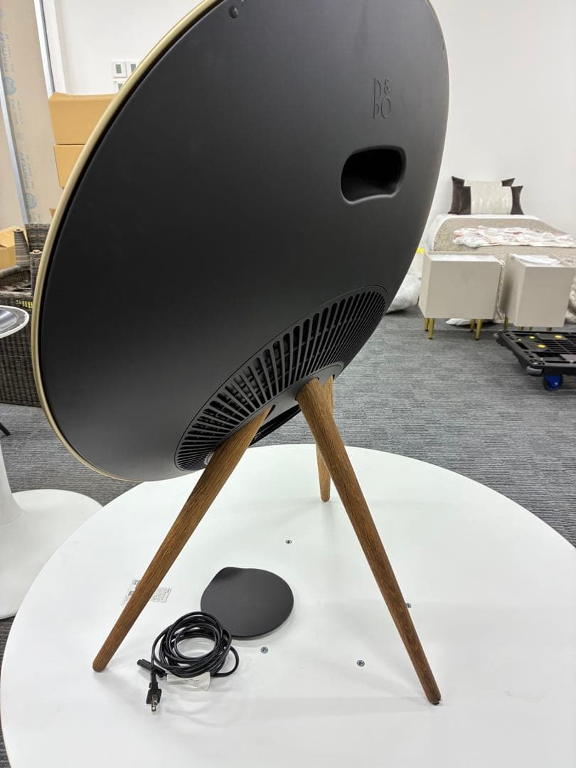 スピーカー 円形デザインB&O PLAY Beoplay A9 mkII 。