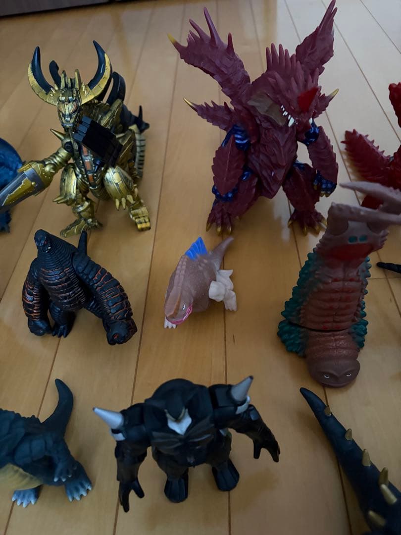 ウルトラマン　ウルトラ怪獣フィギュア　約100体　エッグ3体