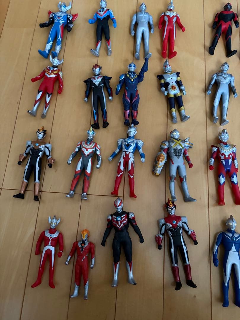 ウルトラマン　ウルトラ怪獣フィギュア　約100体　エッグ3体
