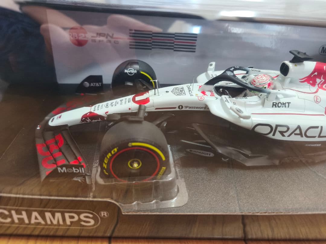 自動車 MINICHAMPS MAX VERSTAPPEN RB21 1/18