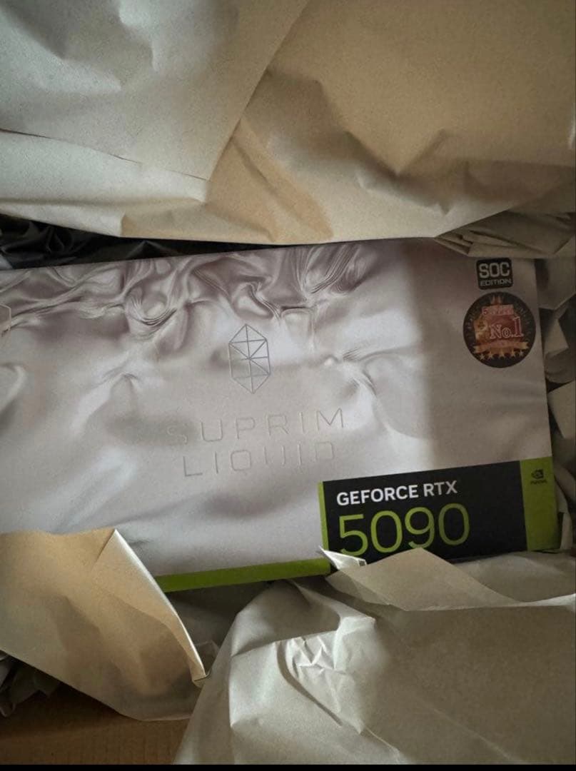 グラフィックボード・グラボ・ビデオカード MSI GeForce RTX 5090 32G SUPRIM LIQUID