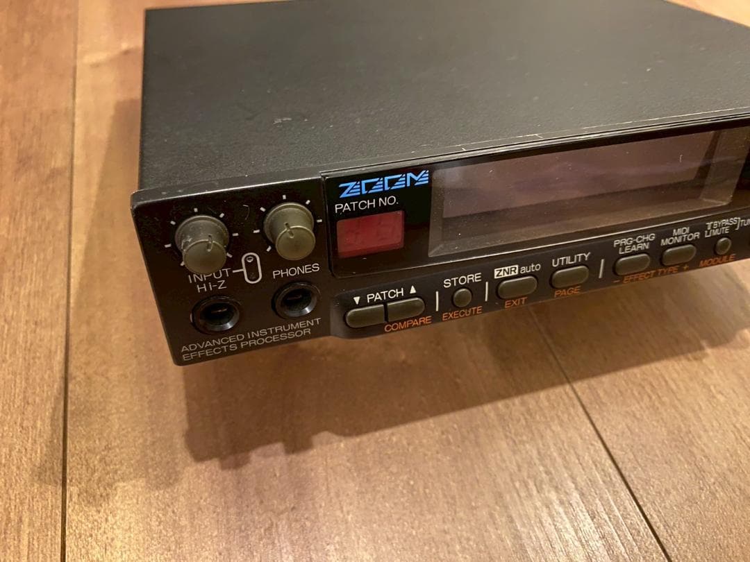 ZOOM 9050 ハーフラックマルチエフェクター