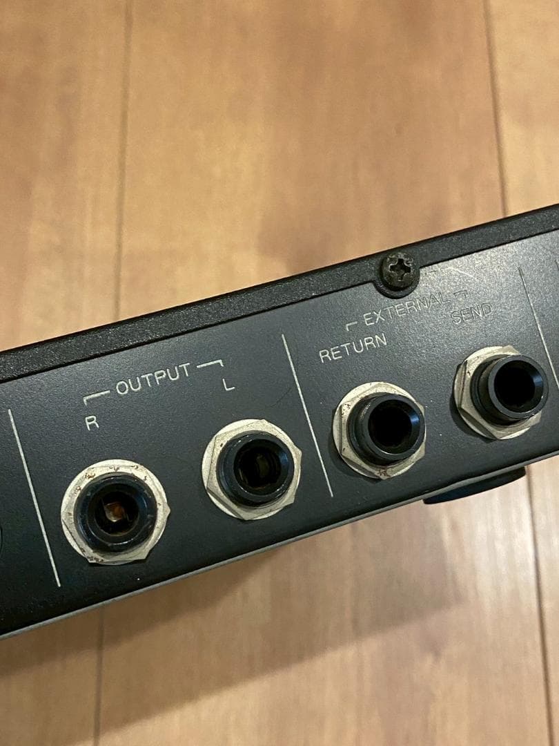 ZOOM 9050 ハーフラックマルチエフェクター