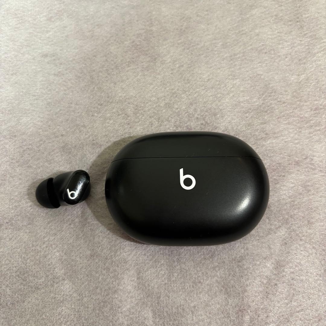 Beats Studio Buds　ブラック　⚠️イヤホンは片耳⚠️