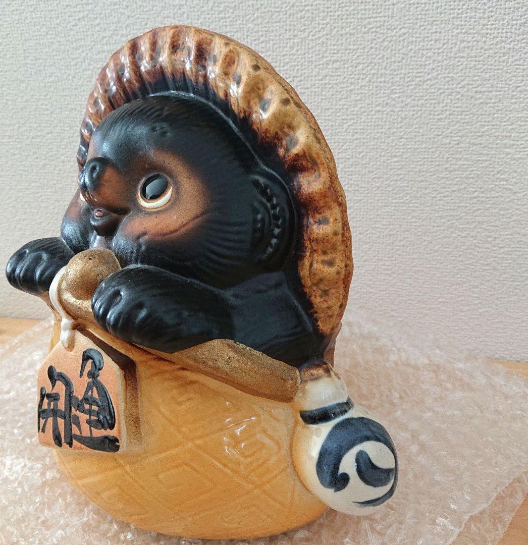 信楽焼 たぬきの陶器置物 (未使用品)