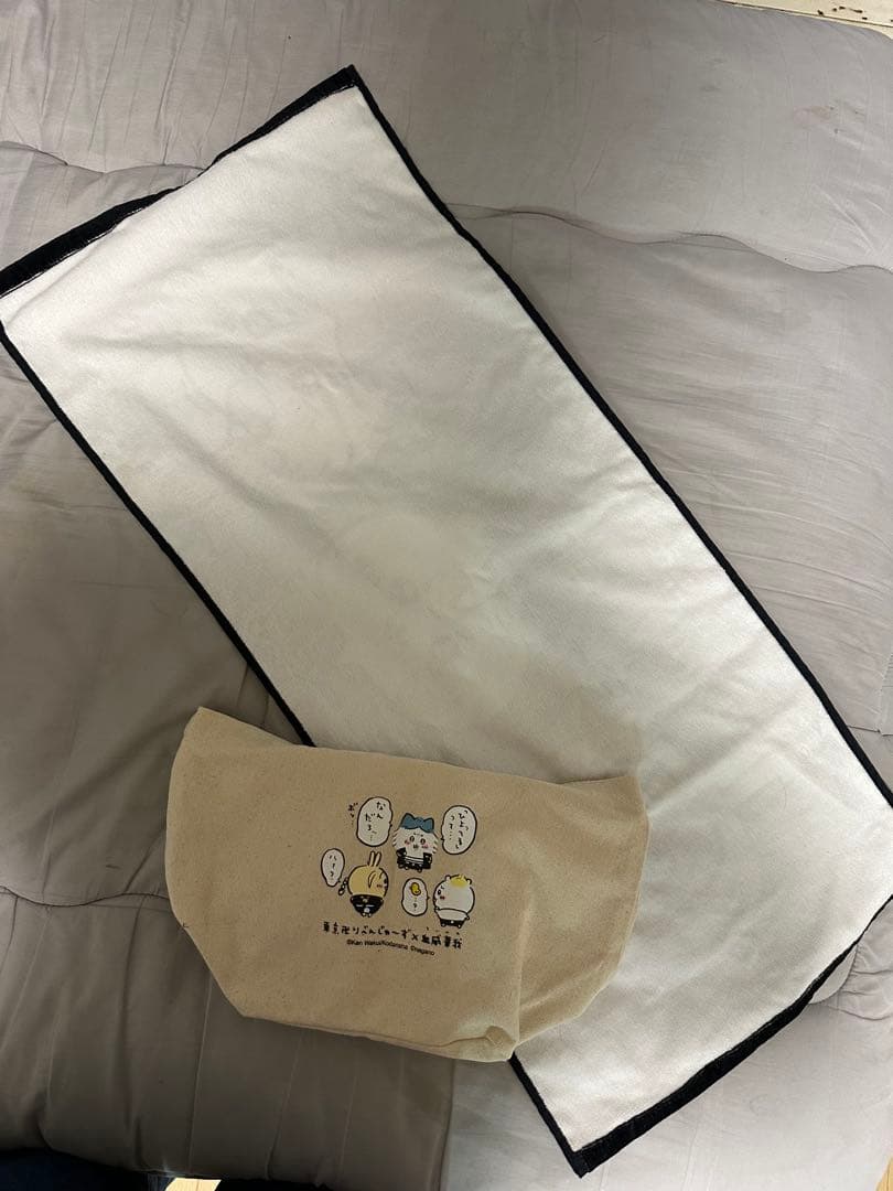 ちいかわ・東京卍リベンジャーズ コラボ ランチトートバッグとフェイスタオル