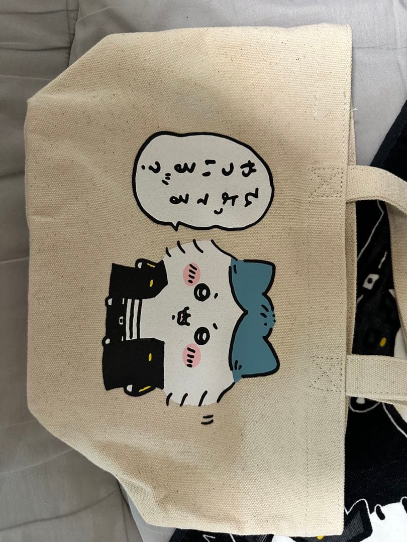 ちいかわ・東京卍リベンジャーズ コラボ ランチトートバッグとフェイスタオル