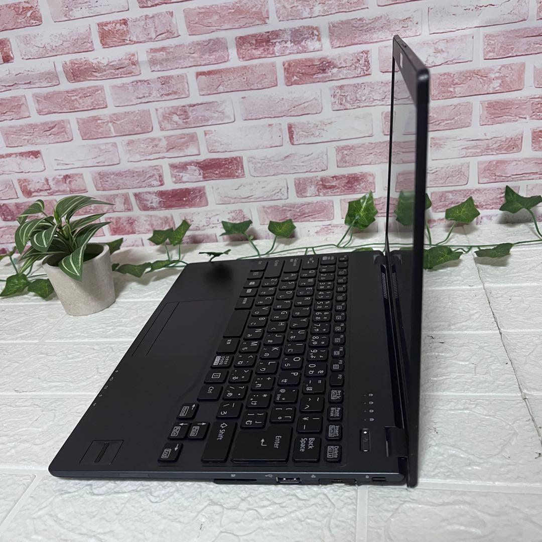 ★美品 SSD128GB メモリ8GB★Bluetooth 高解像度 PC72