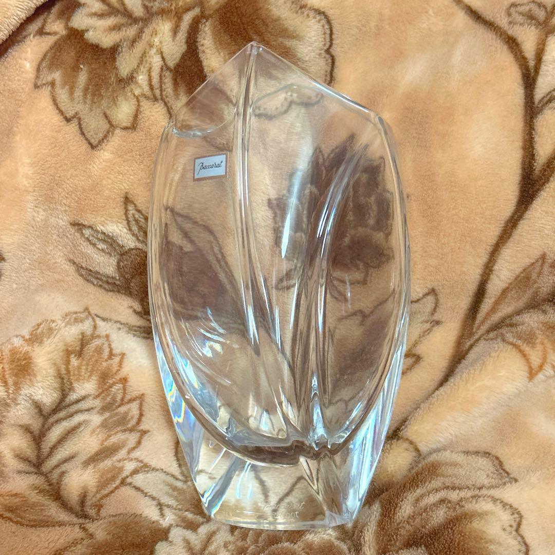 B*u様 本日のみ入手困難　箱付き　Baccarat 花器　花瓶　クリスタルフラ