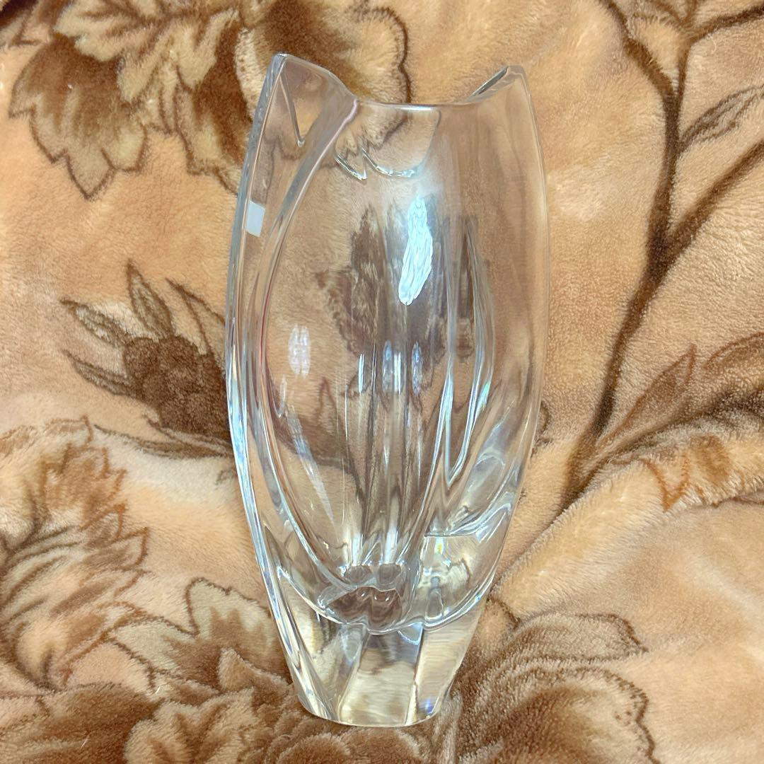 B*u様 本日のみ入手困難　箱付き　Baccarat 花器　花瓶　クリスタルフラ