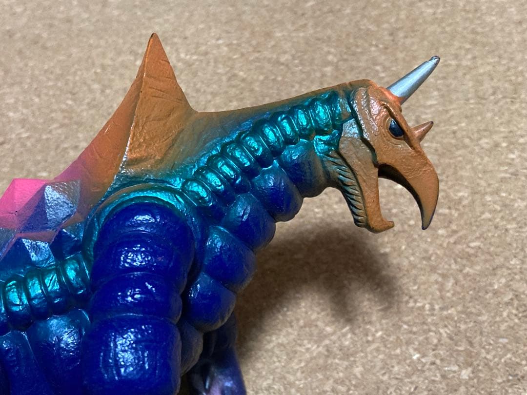 バキシム ポピー キングザウルスシリーズ ソフビ ウルトラマン 約18cm