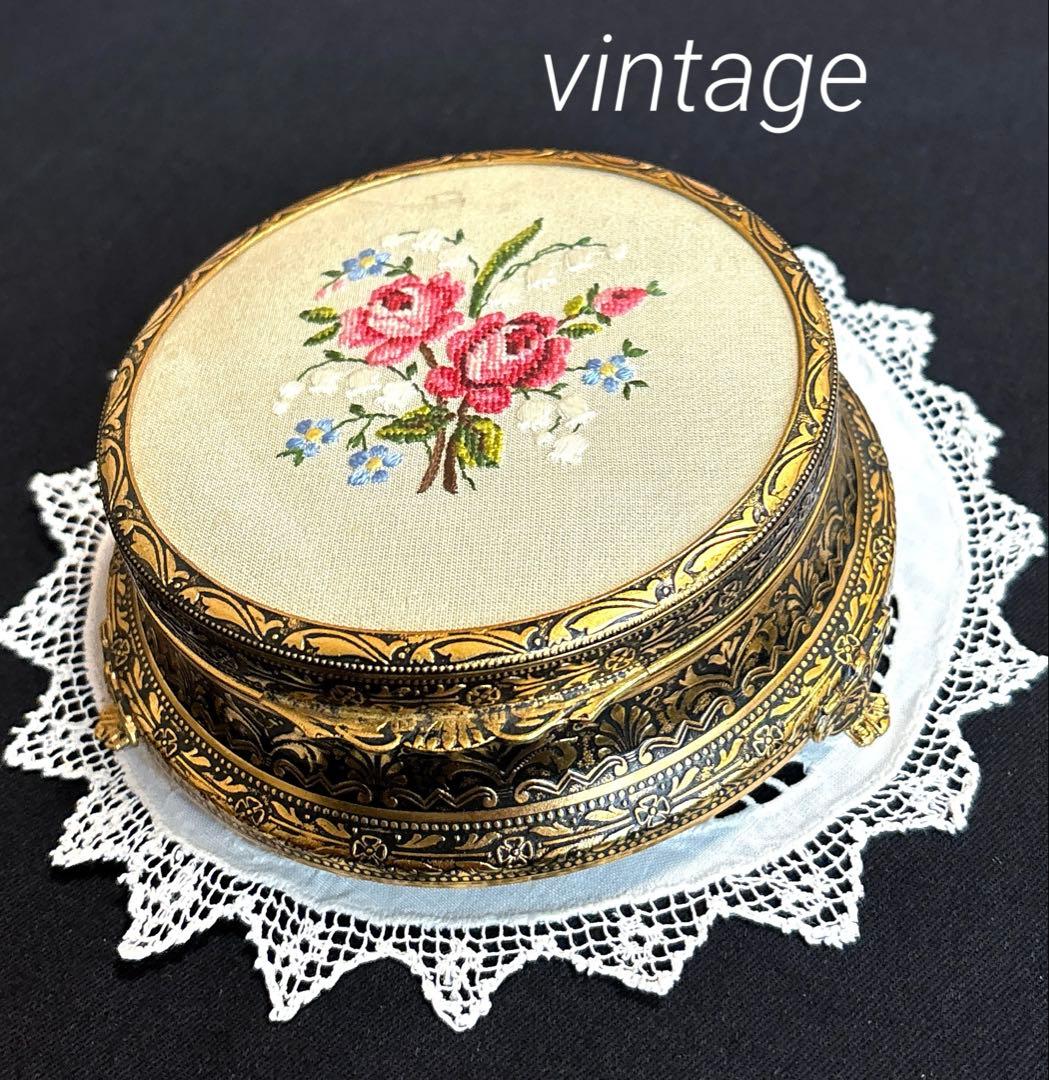 英国製 プチポワン 刺繍/薔薇 すずらんドレッサー/ジュエリーボックス