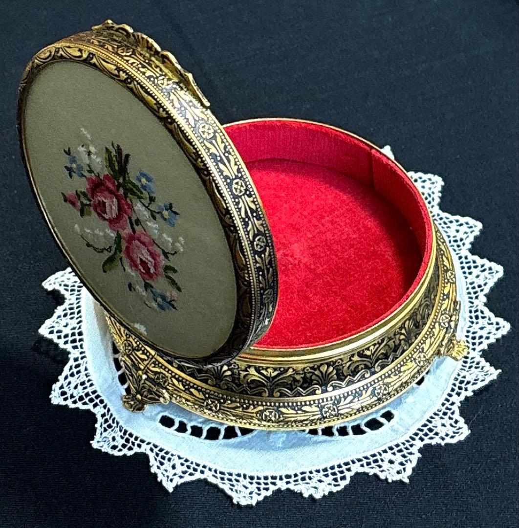 英国製 プチポワン 刺繍/薔薇 すずらんドレッサー/ジュエリーボックス