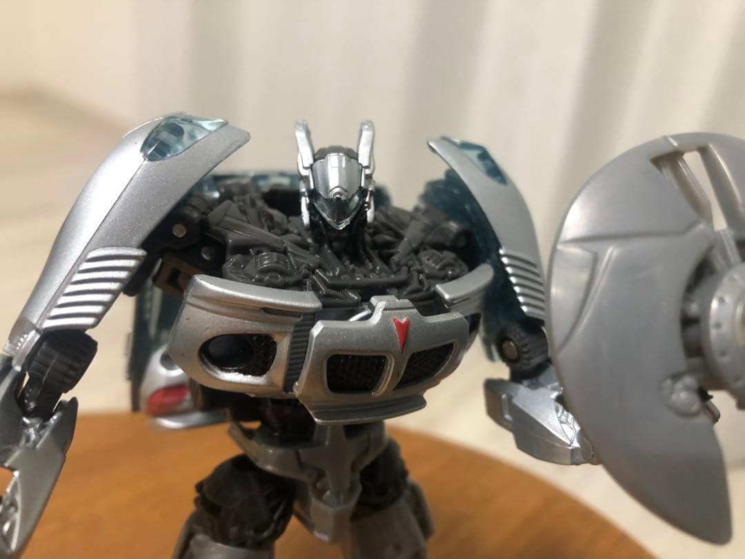 トランスフォーマー スタジオシリーズ ジャズ