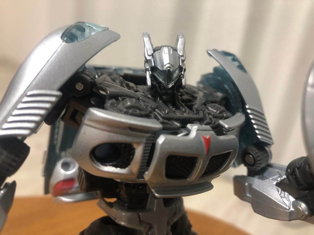 トランスフォーマー スタジオシリーズ ジャズ