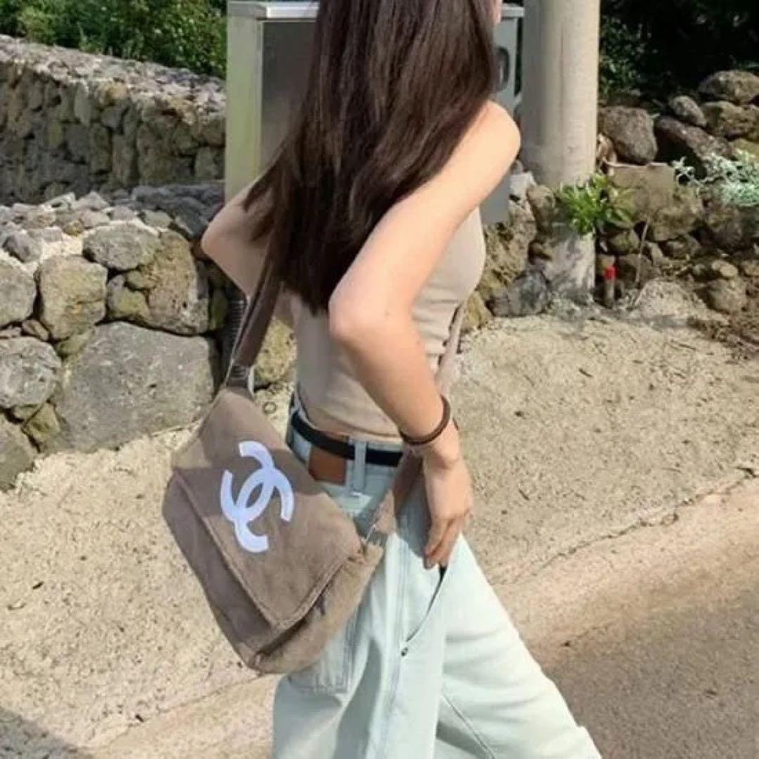 k*7様 CHANEL シャネル ミニバッグ ポーチ ブラック×ホワイトロゴ