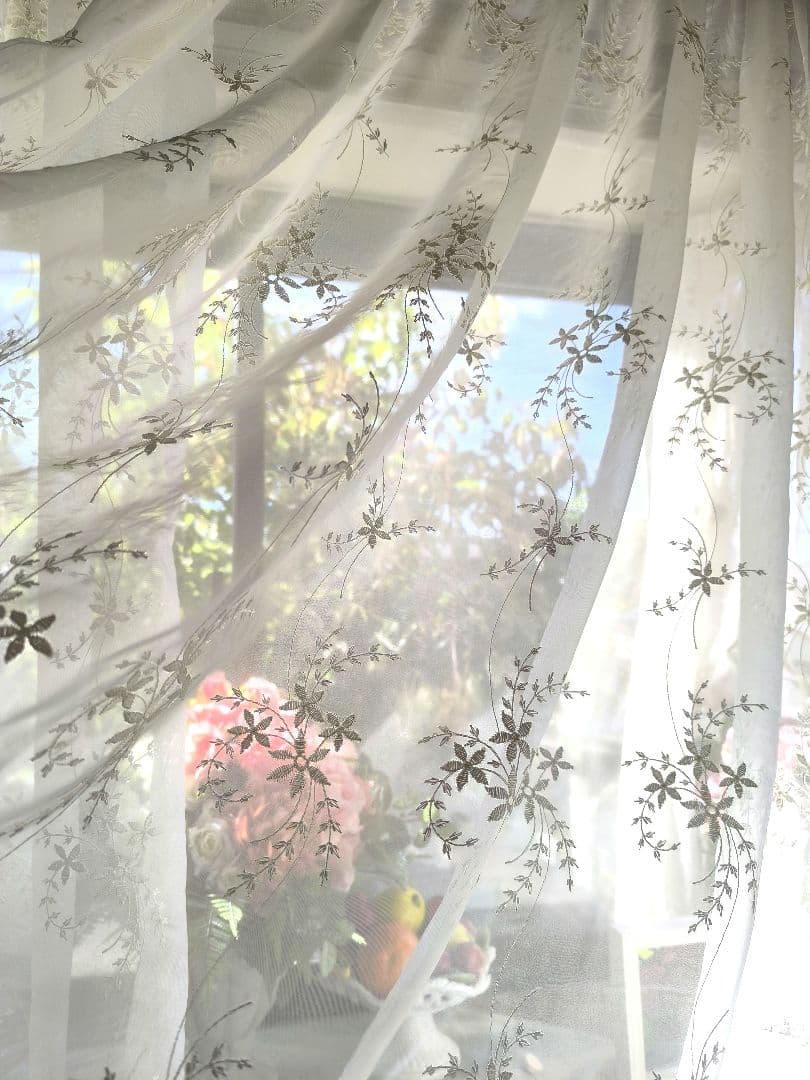 出窓カーテン【こたつねこ様オーダー品　花柄刺繍トルコレース】ハンドメイド