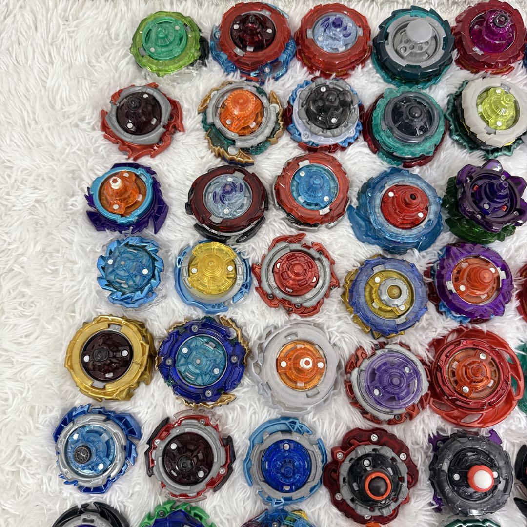 ベイブレードバースト 計121点 引退品 まとめ DB DU GT 付属品 大量