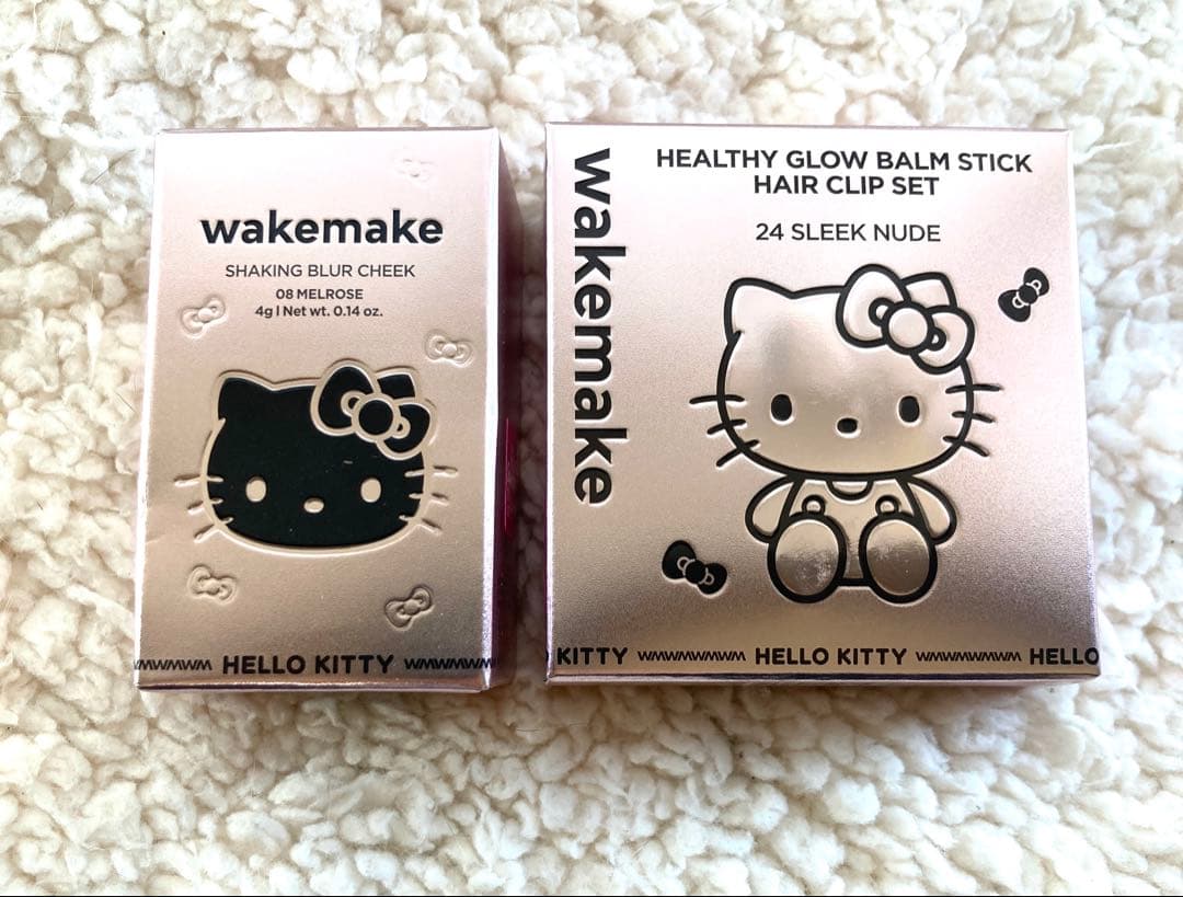 限定品ウェイクメイクHELLO KITTY BLACK EDITIONポーチ付き