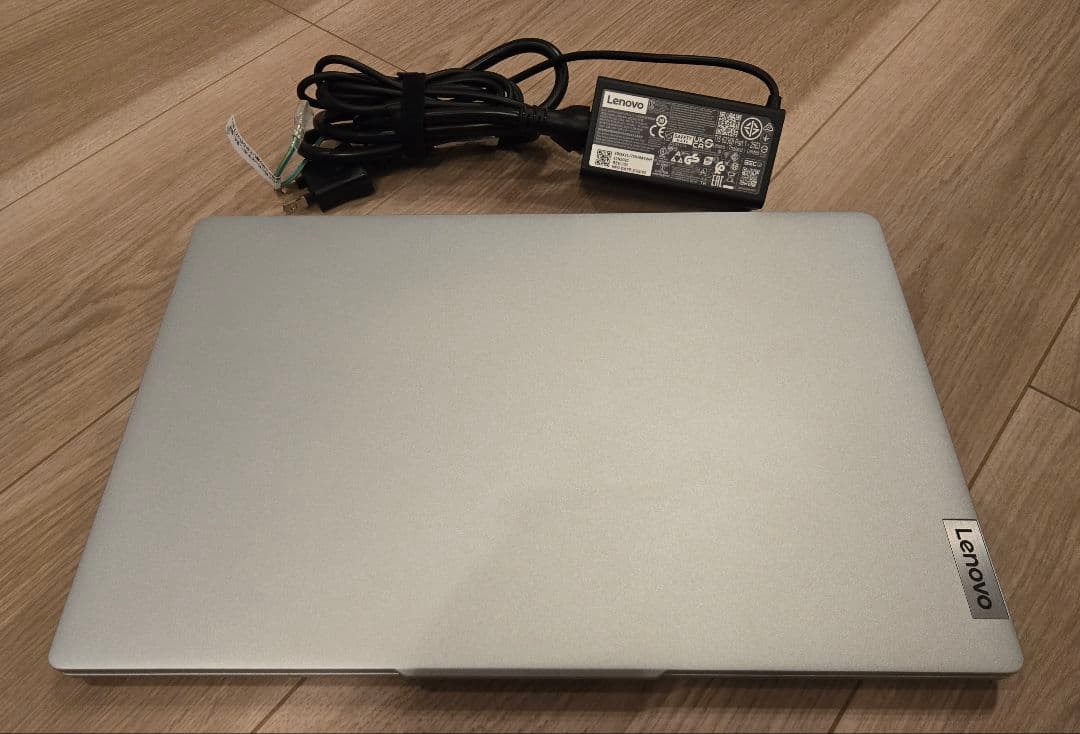 【ほぼ未使用】Lenovo Ideapad Slim 5 Light Gen8