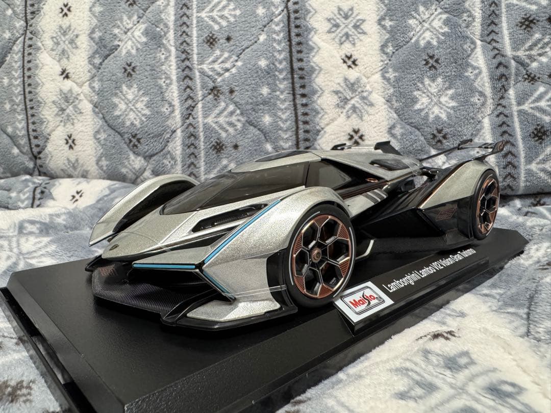 【匿名配送】ランボルギーニ ランボ V12 Vision グランツーリスモ