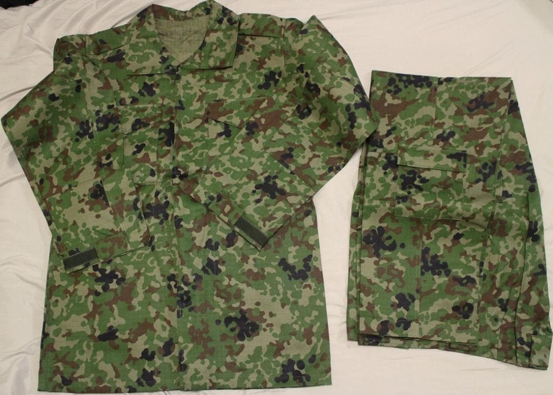 陸上自衛隊迷彩生地、ハギレ　ミリタリーBDU、装備自作に