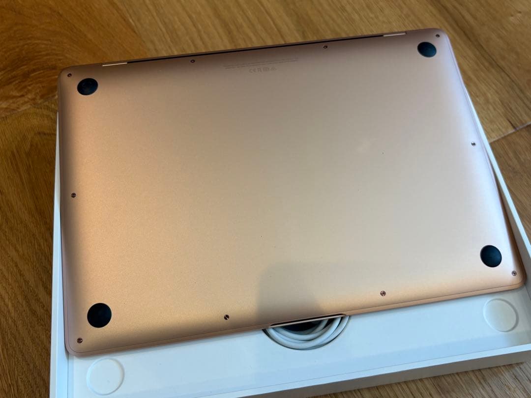 美品MacBook Air M1 2020 8GB/256GB バッテリー90%