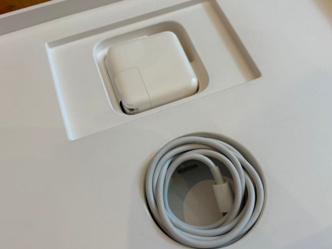 美品MacBook Air M1 2020 8GB/256GB バッテリー90%