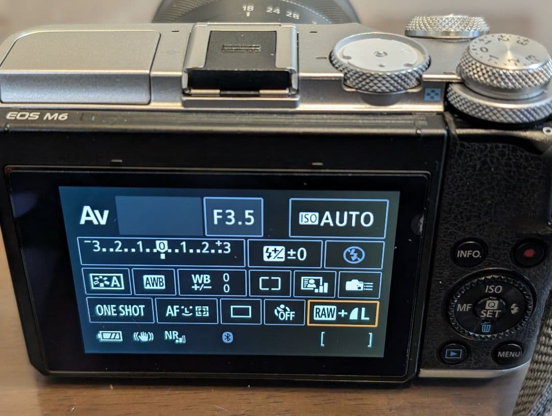 Canon EOS M6とEF-Mレンズ群のセット