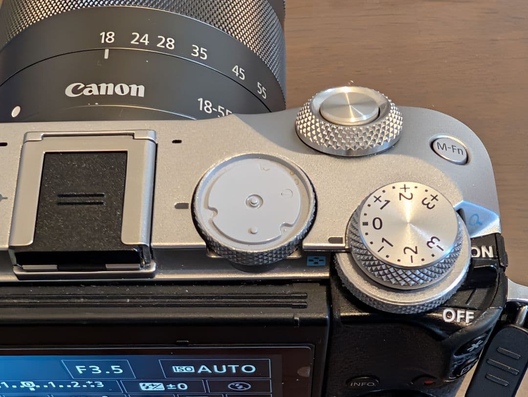 Canon EOS M6とEF-Mレンズ群のセット