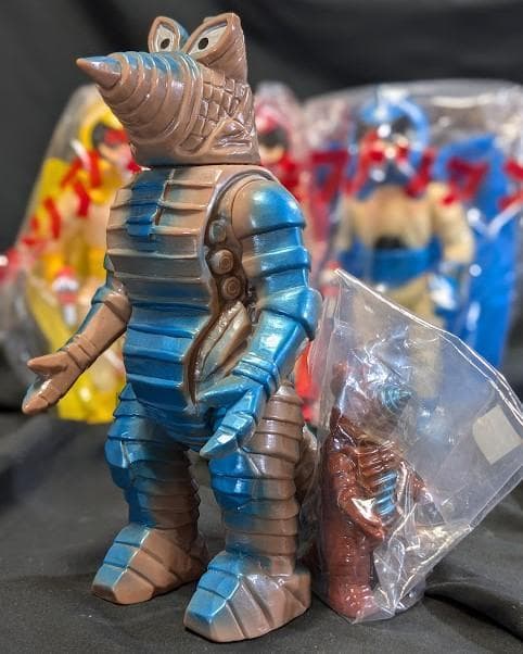 モゲラ２体＆未開封ミステリアン赤青黄（Ｍ１号）ソフビフィギュア計５体セット