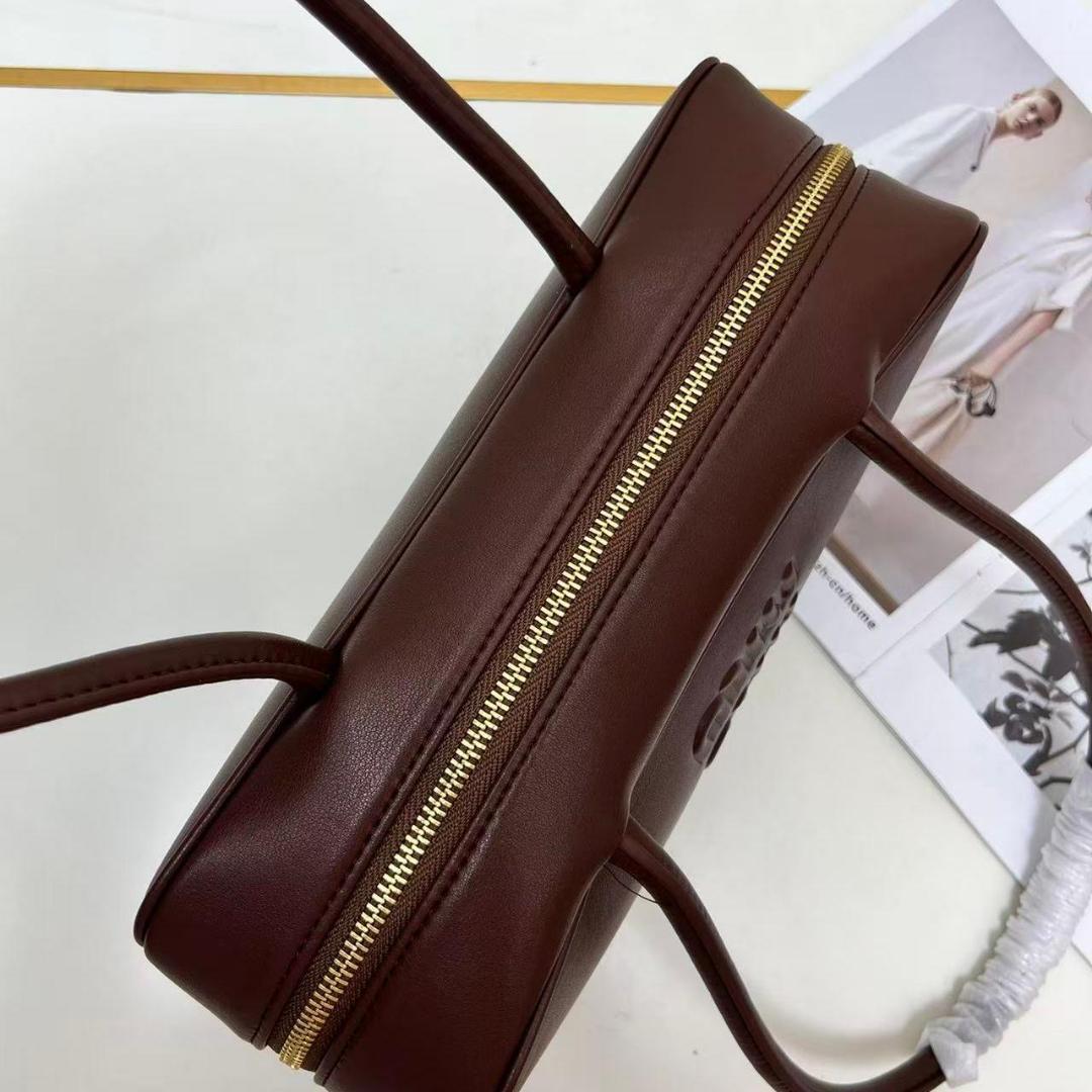 miumiu ブラウン ボストンバッグ ロゴ入り