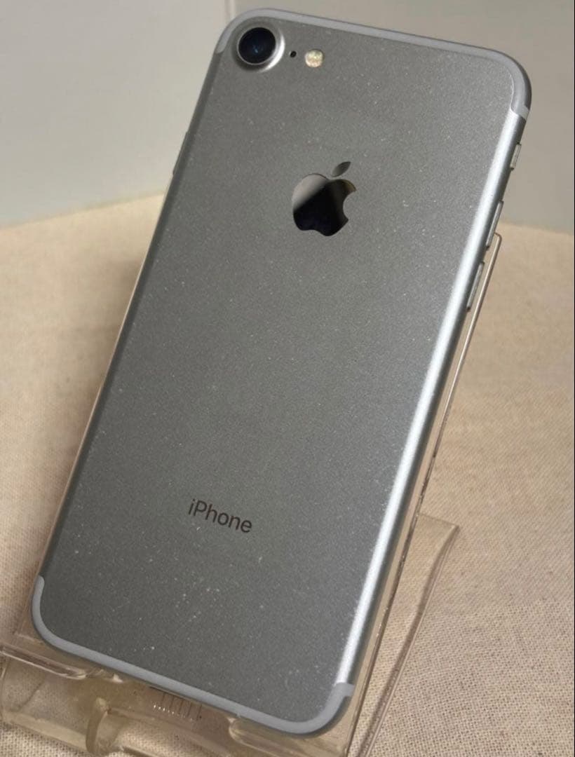 Apple iPhone7 32GB SIMフリーバッテリー新品交換