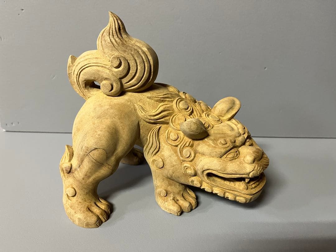 木製　獅子の彫刻 置物 伝統的　縁起物　36