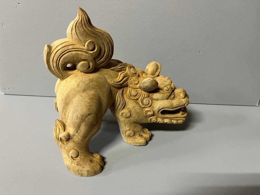 木製　獅子の彫刻 置物 伝統的　縁起物　36