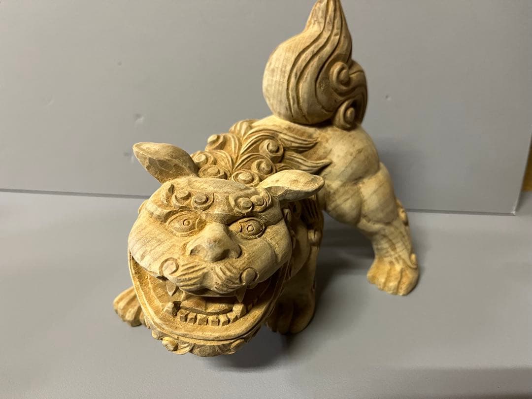 木製　獅子の彫刻 置物 伝統的　縁起物　36