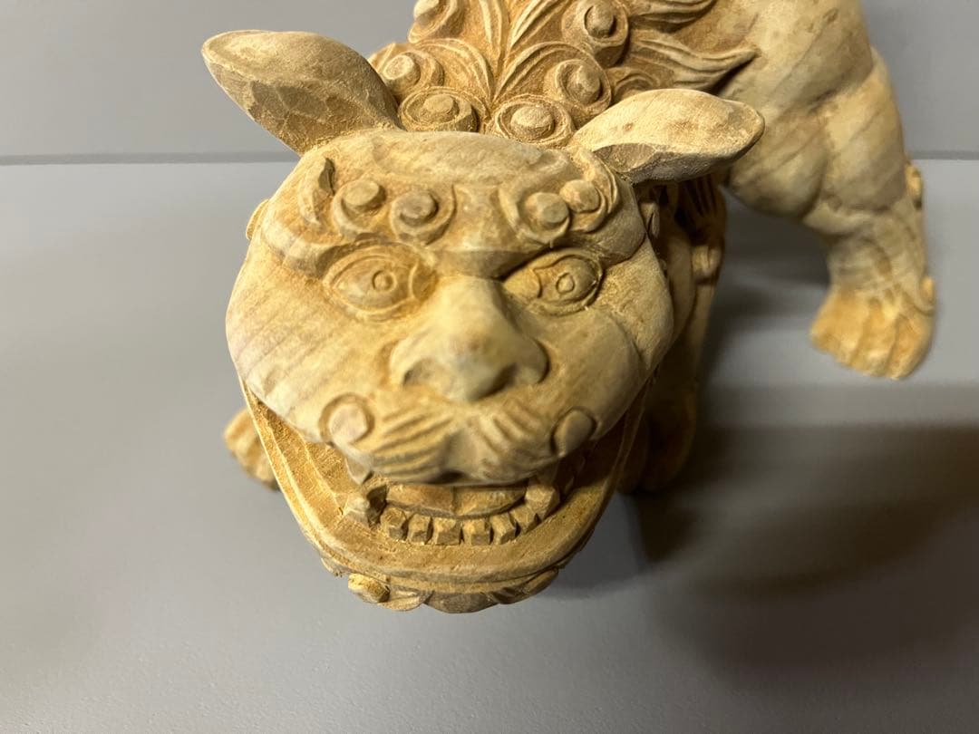 木製　獅子の彫刻 置物 伝統的　縁起物　36