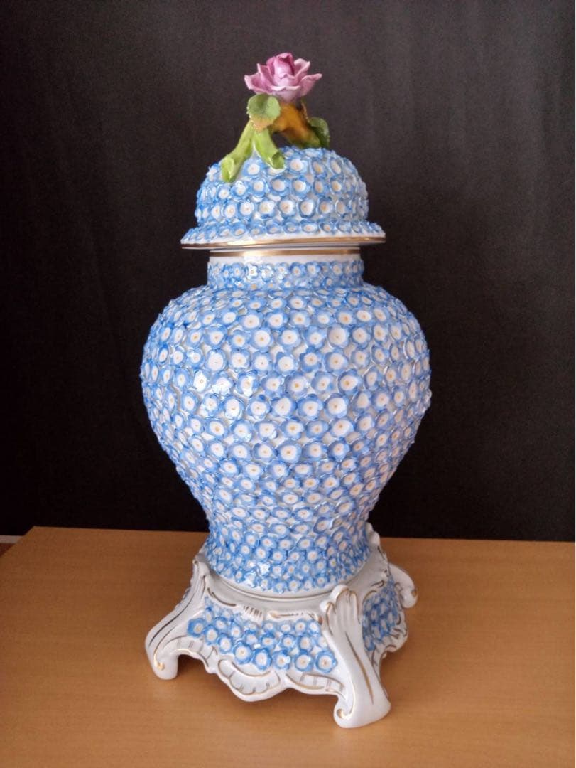 ドイツ　ドレスデン　カールティーメ　マイセン　スノーボールスタイル　壺