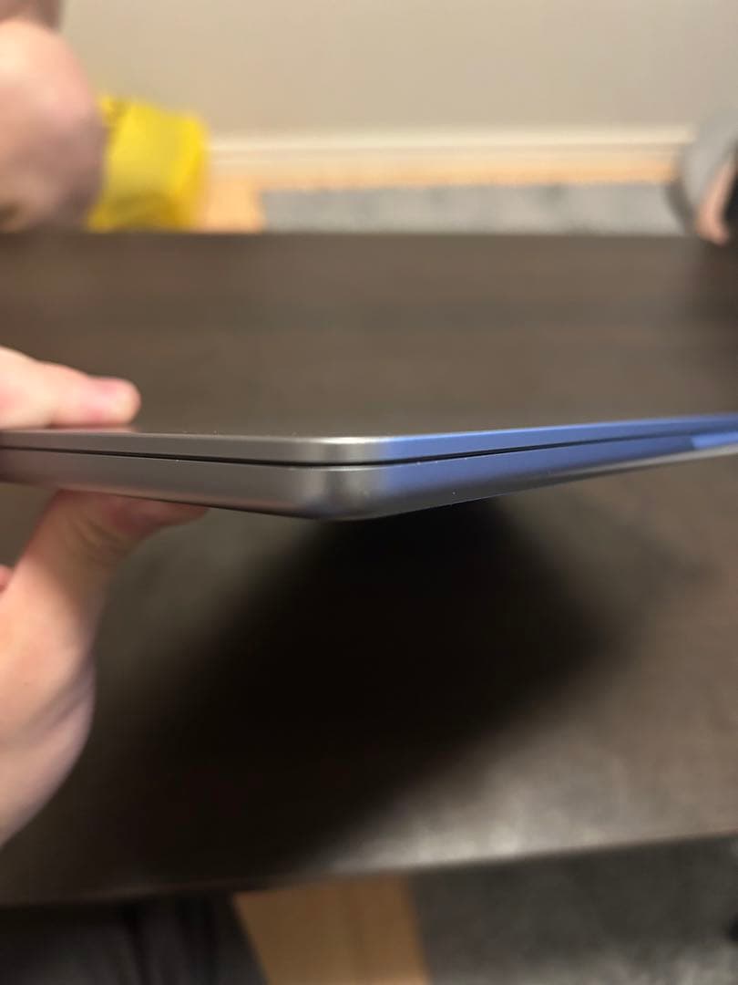 アップル Macbook Air M2 2022 13インチ