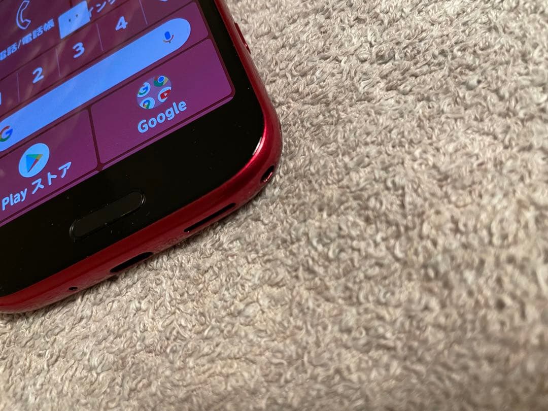 ［美品］らくらくスマートフォン　ピンク　F-52B SIMロック解除済み