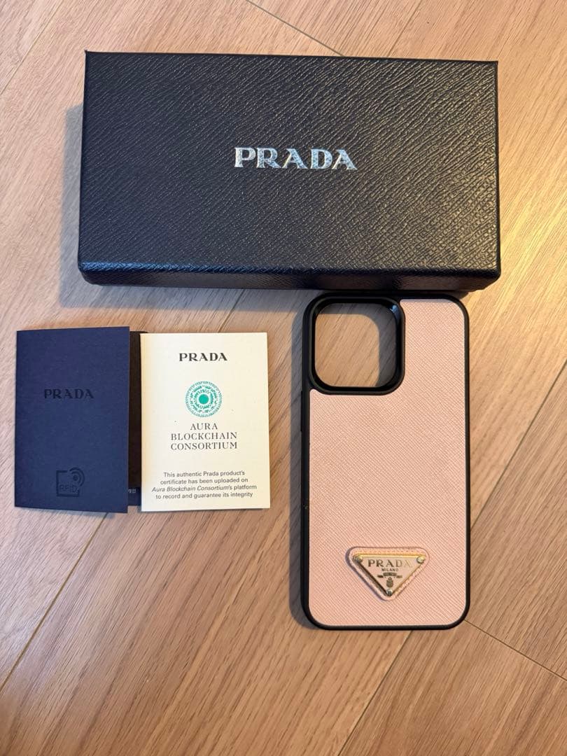 ◇PRADA◇ iPhone 13 Pro カバー サフィアーノレザー