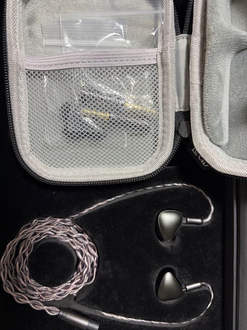 LUCID tekkusai 有線イヤホン