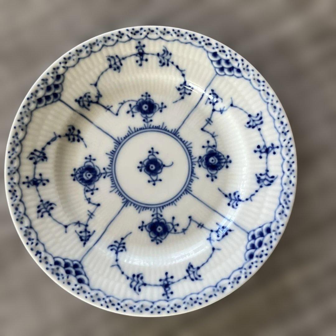 専用です　ロイヤルコペンハーゲン ブルーフルーテッド ハーフレース17cm