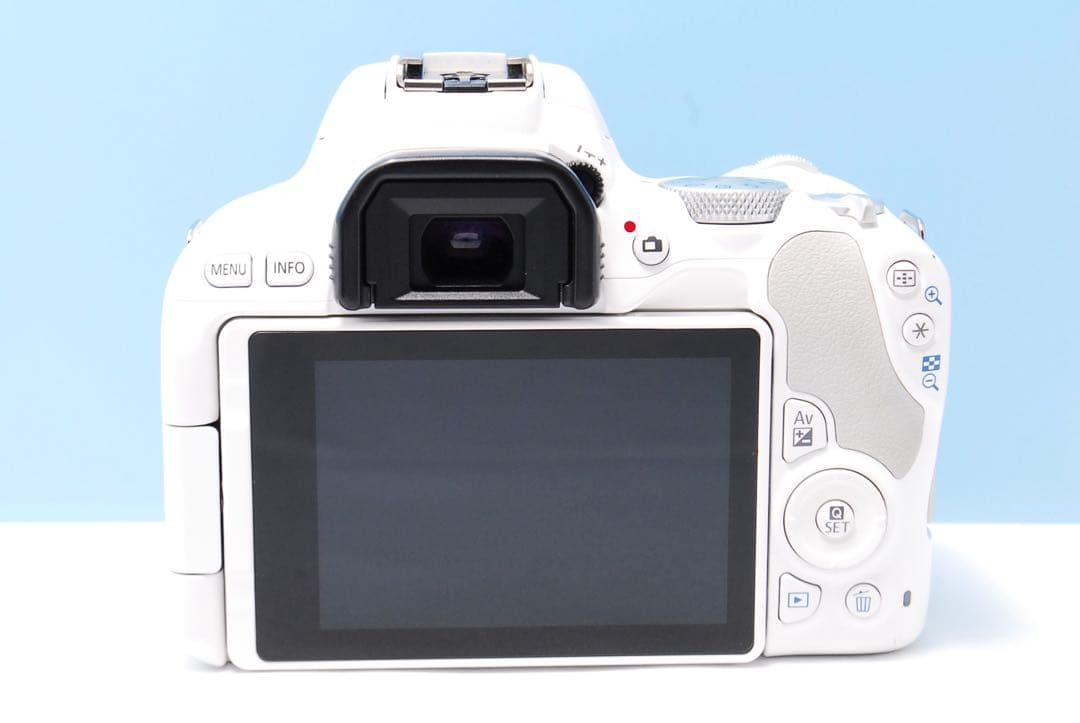 WiFi&Bluetooth】Canon Kiss x9 ホワイト ショット数少