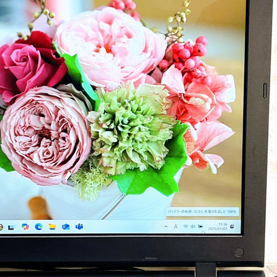 美品✨Windows11✨新品爆速SSDノートパソコン赤✨カメラ薄型・ブルーレイ