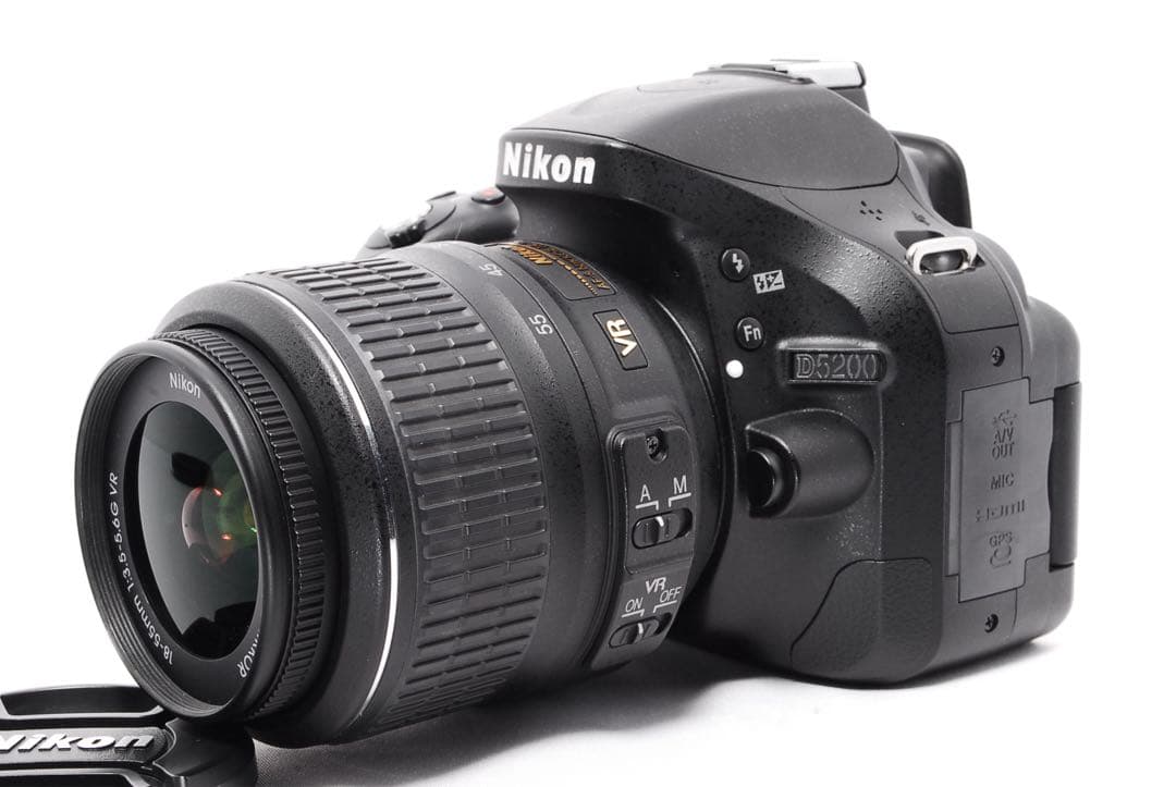ショット数少なめ◆Nikon D5200◆すぐ使える◆一眼レフカメラ◆手ぶれ補正