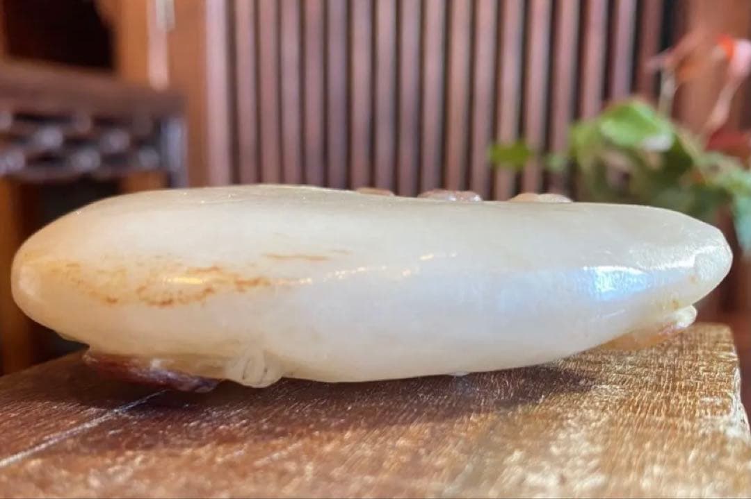 ヴィンテージ　根付/手把件・天然古和田玉　蟹・子孫・銭　鑑賞台付　２点セット