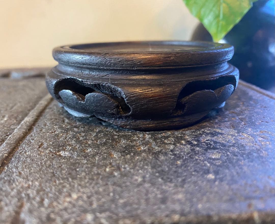 ヴィンテージ　根付/手把件・天然古和田玉　蟹・子孫・銭　鑑賞台付　２点セット