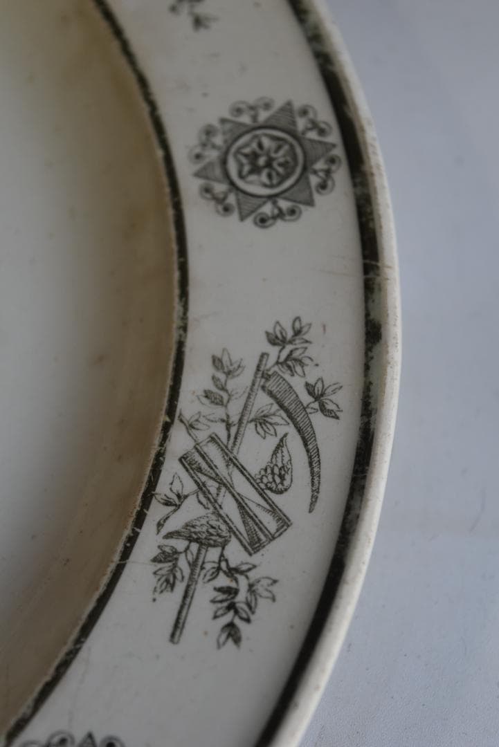 初期クレイユ　ファイアンスフィーヌ　良い風合いの皿　フランスアンティーク