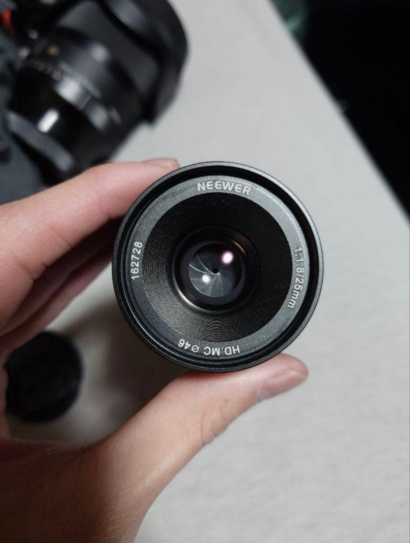 【品薄商品】Eマウント　広角レンズ25mm/f1.8